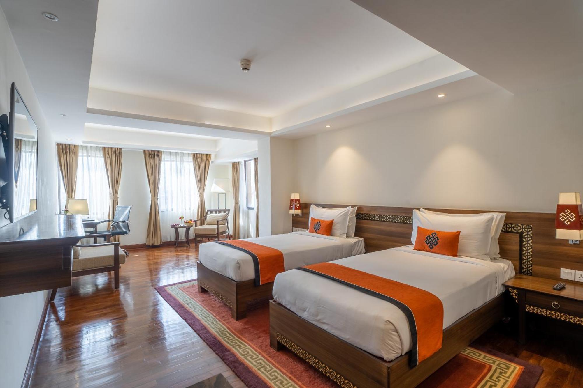 Hotel Ramada By Wyndham Kathmandu Dhumbarahi Esterno foto