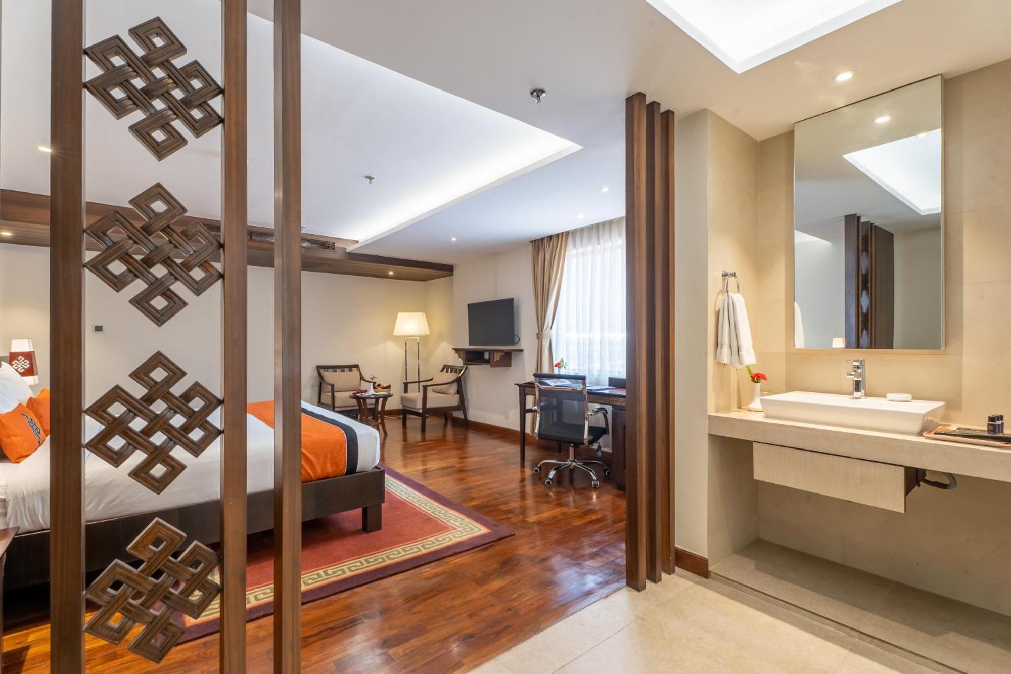 Hotel Ramada By Wyndham Kathmandu Dhumbarahi Esterno foto