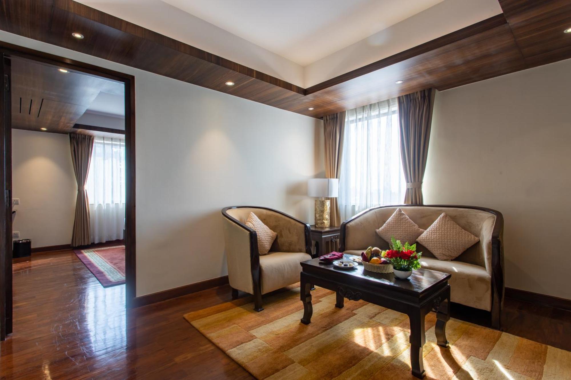 Hotel Ramada By Wyndham Kathmandu Dhumbarahi Esterno foto
