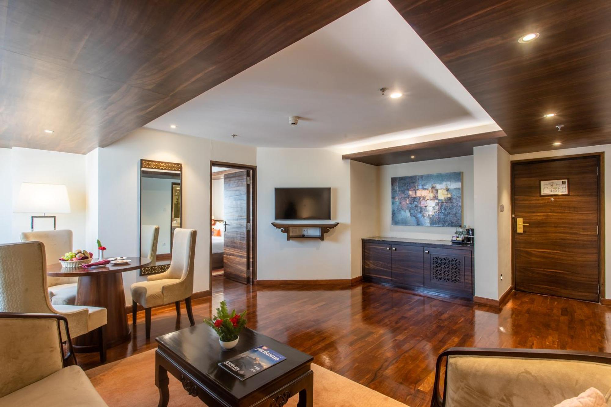 Hotel Ramada By Wyndham Kathmandu Dhumbarahi Esterno foto